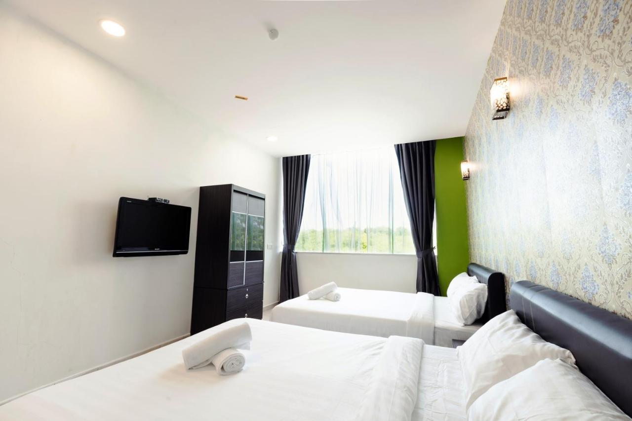Ant Hotel Malacca Exterior photo